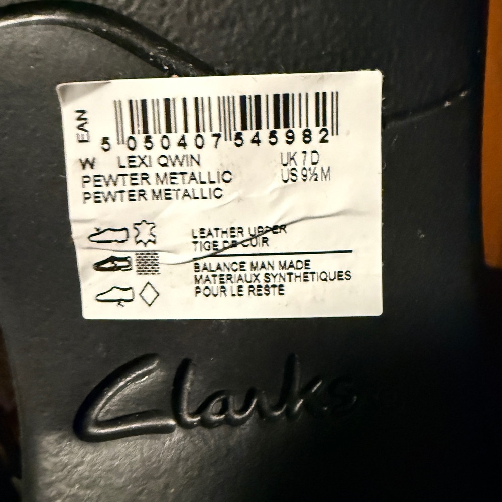 Clarks Lexi Qwin NEW Sandals Women 9.5 Pewter Metallic Leather Wedge Strappy - Picture 2 of 8
